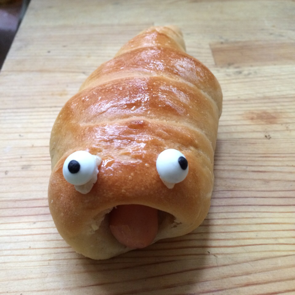 萌萌哒毛毛虫面包