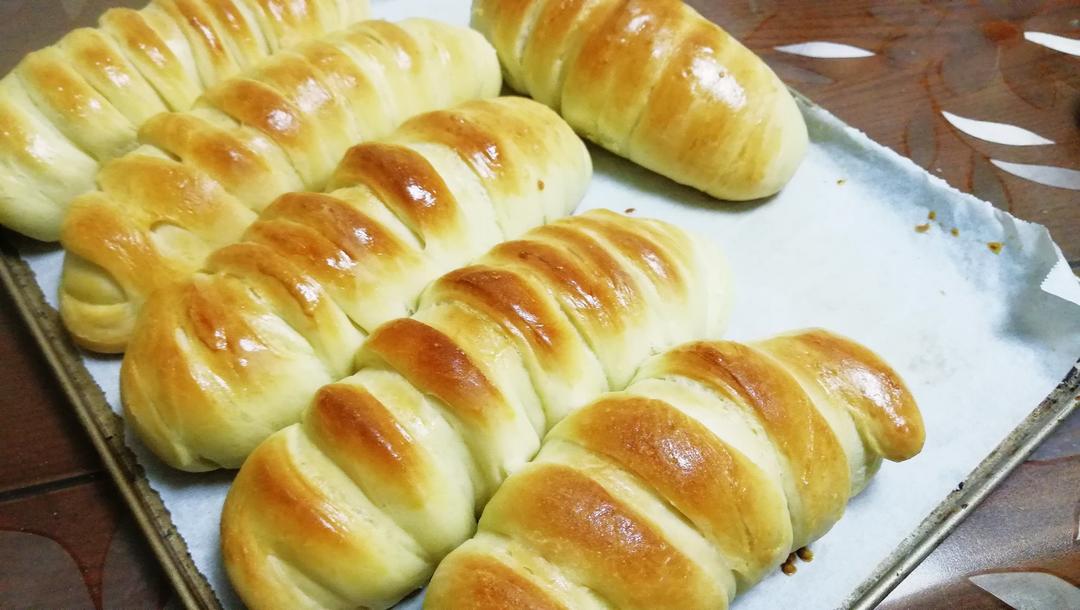 毛毛虫肉松面包