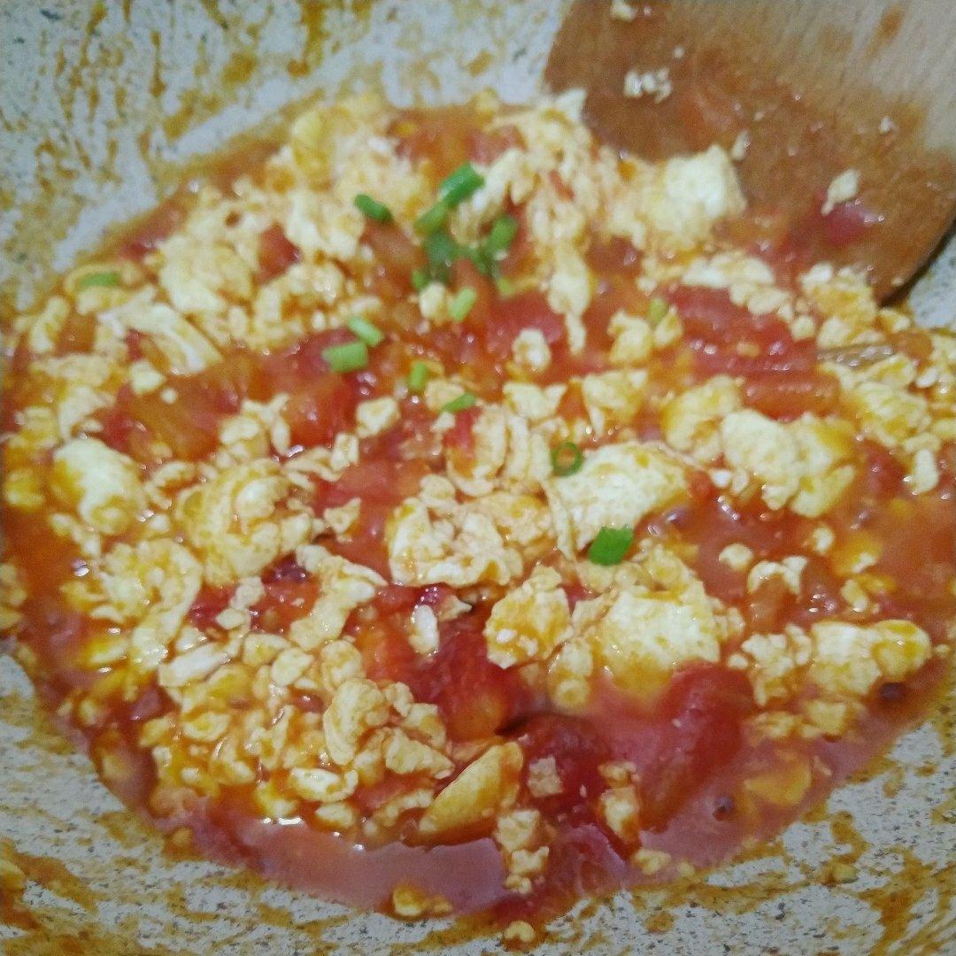 西红柿炒鸡蛋时，多加这一步，鸡蛋香嫩又入味