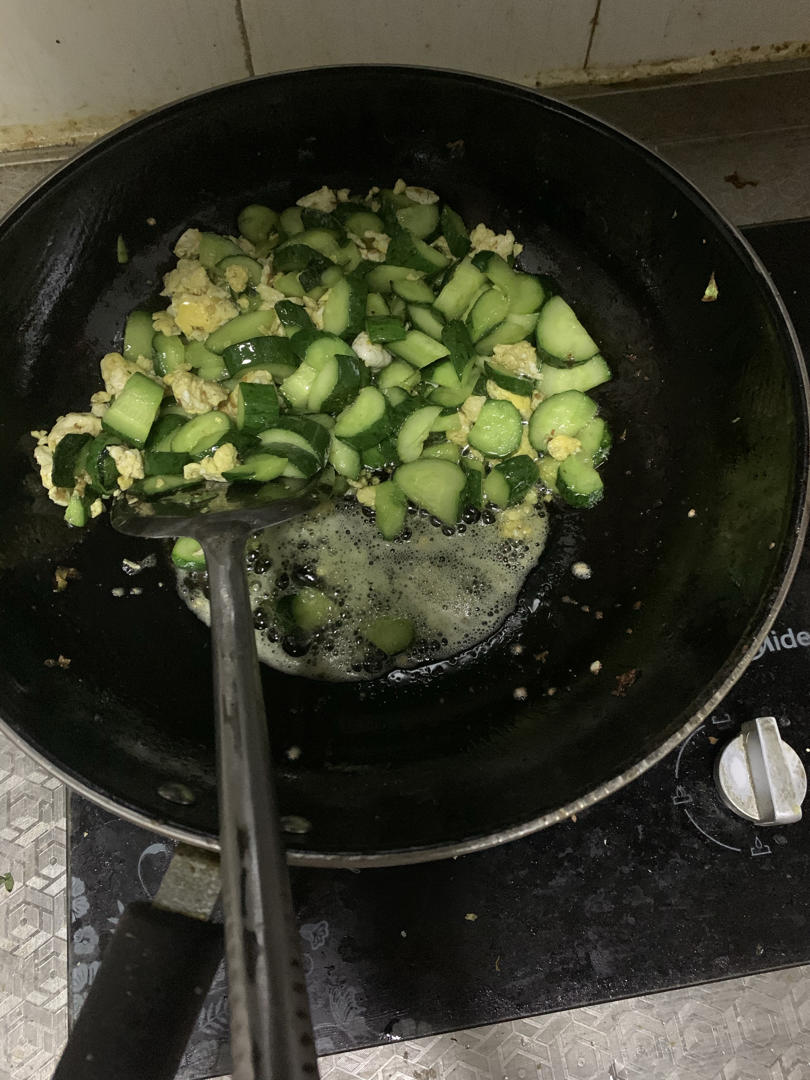 黄瓜炒鸡蛋