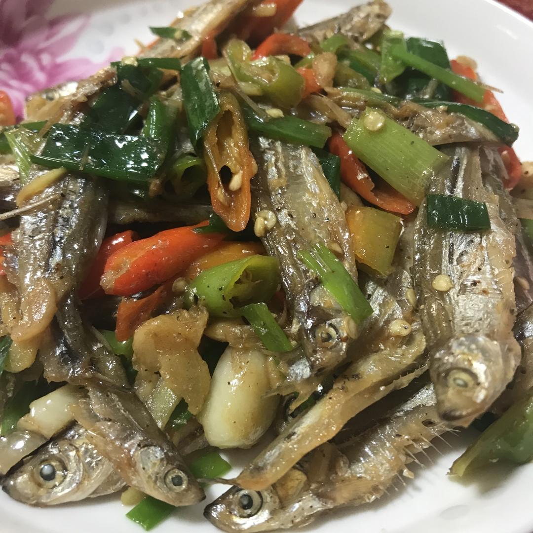 🌶️辣椒炒小鱼干🐟