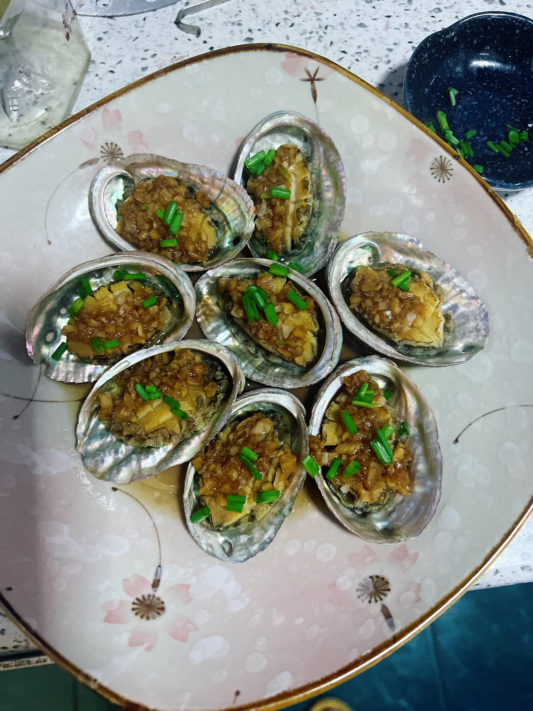 家人连蒜末都不放过的蒜蓉鲍鱼