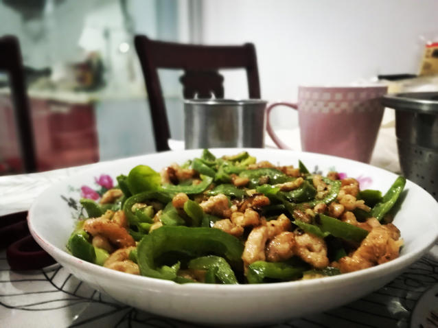 青椒肉丝--下饭快手菜