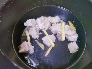 冬瓜玉米排骨汤的做法 步骤6