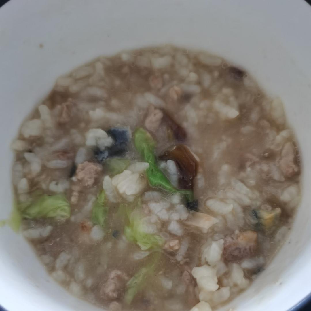 妈妈👩教我做的皮蛋瘦肉粥🥣简单快捷美味😋