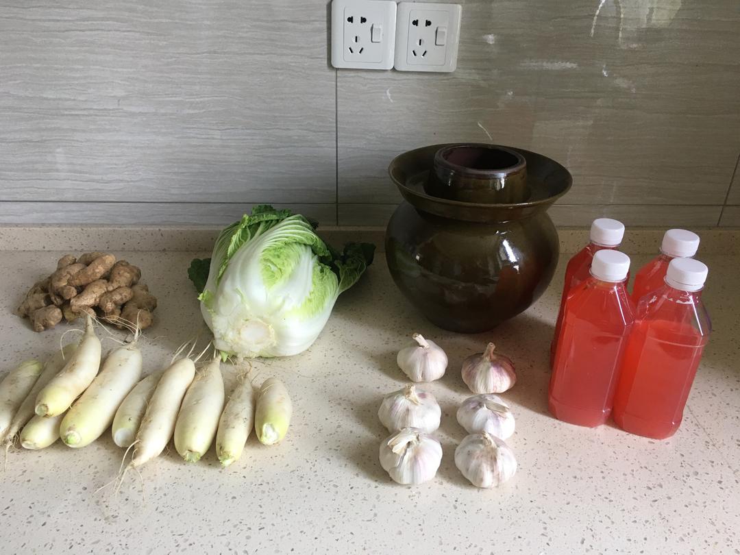 湖北恩施老坛泡菜酸豆角酸白菜酸萝卜