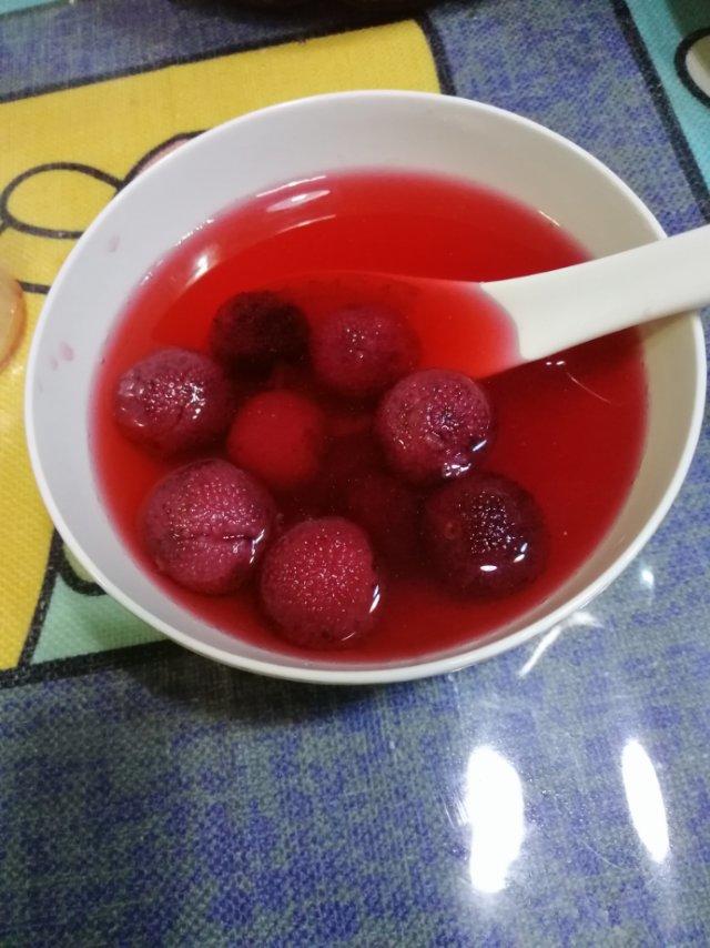 冰糖杨梅汤