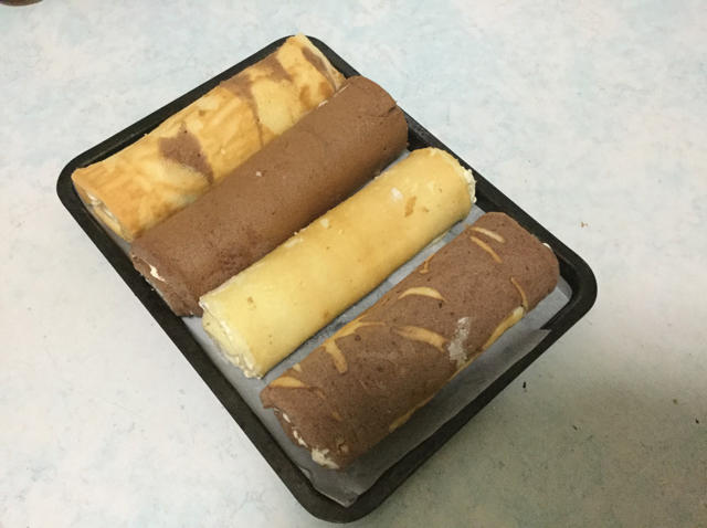 奶牛蛋糕卷+长颈鹿蛋糕卷