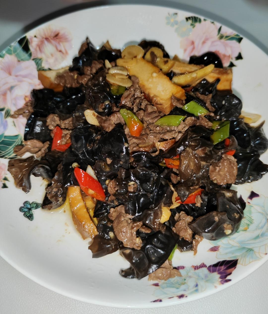 椒香木耳炒牛肉