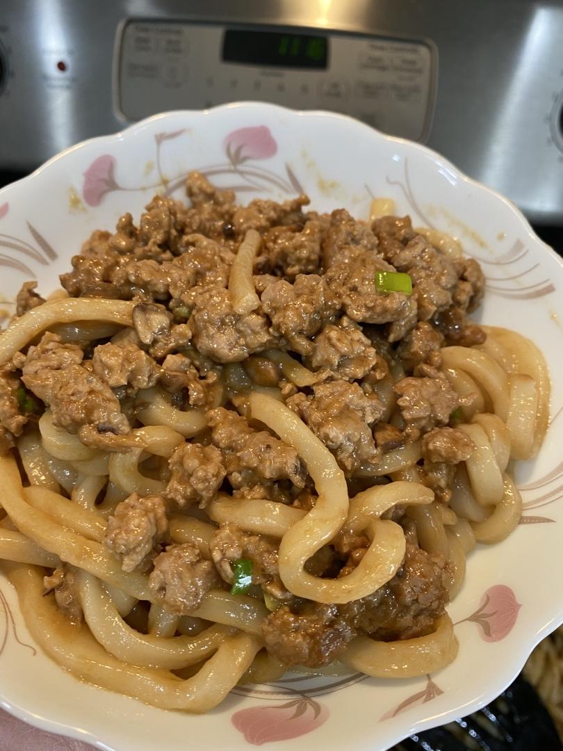 开胃肉末酱拌面