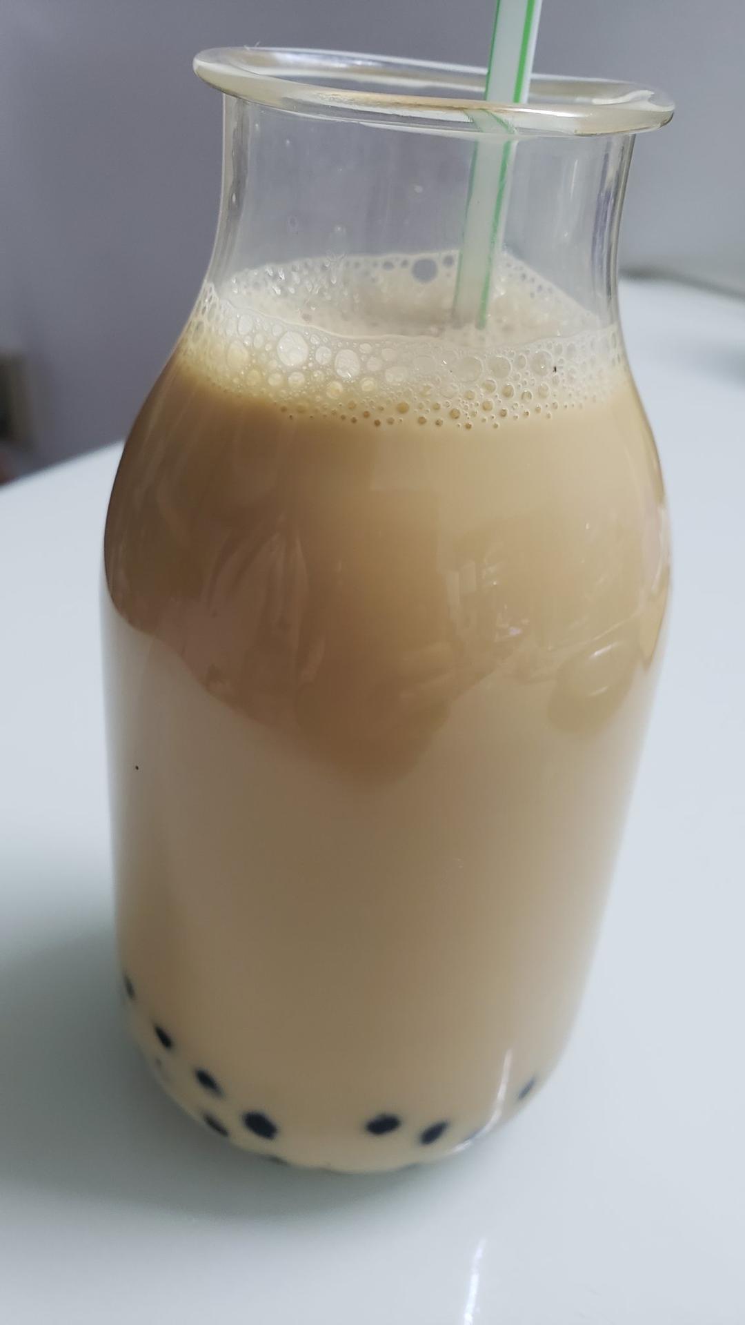 港式奶茶（from黑白淡奶）