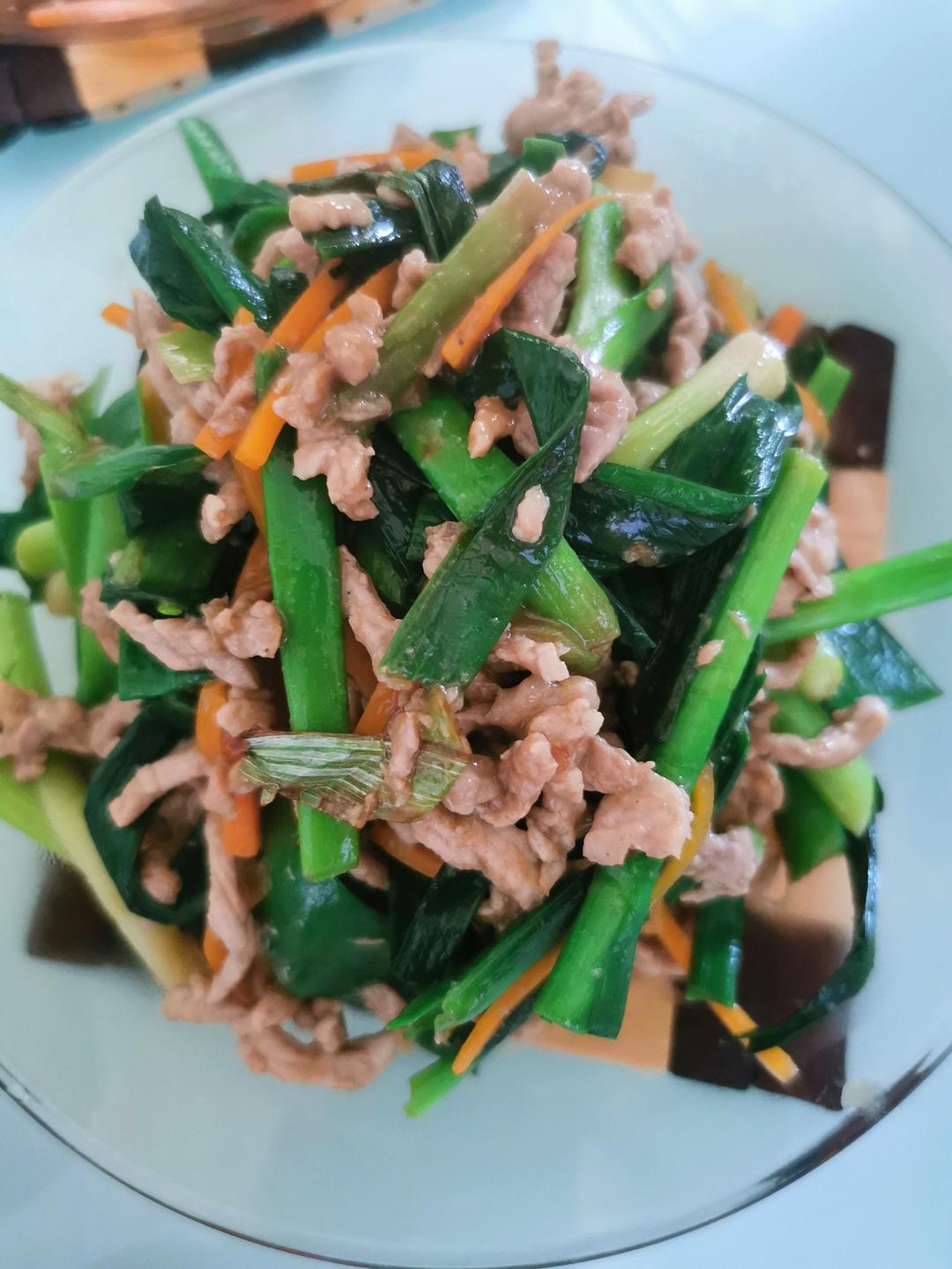 大蒜（蒜苗）炒肉丝（肉丝超嫩超下饭版）