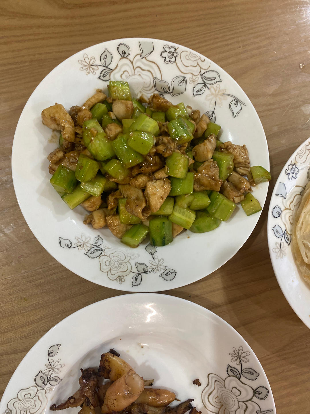 清爽好吃！低脂美味～黄瓜炒鸡胸肉丁