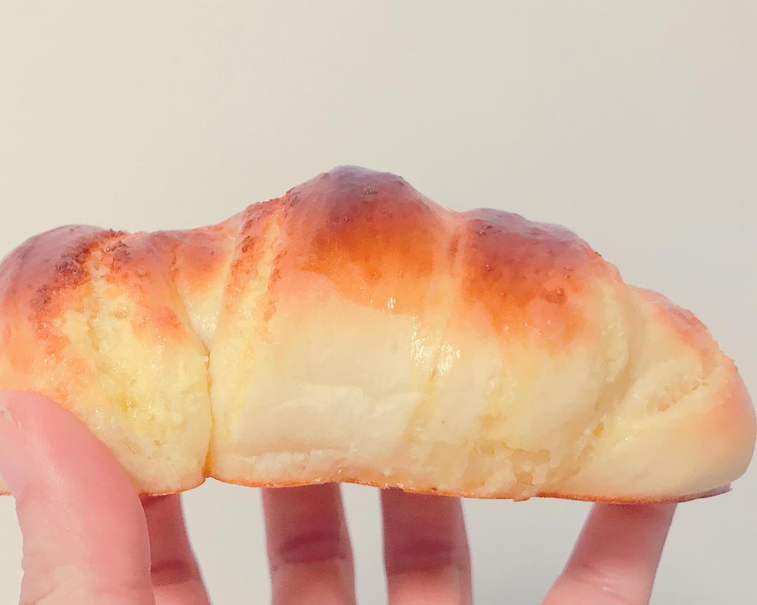 超级无敌香的椰蓉包（附上不会出错的步骤，第一次尝试就成功）的做法