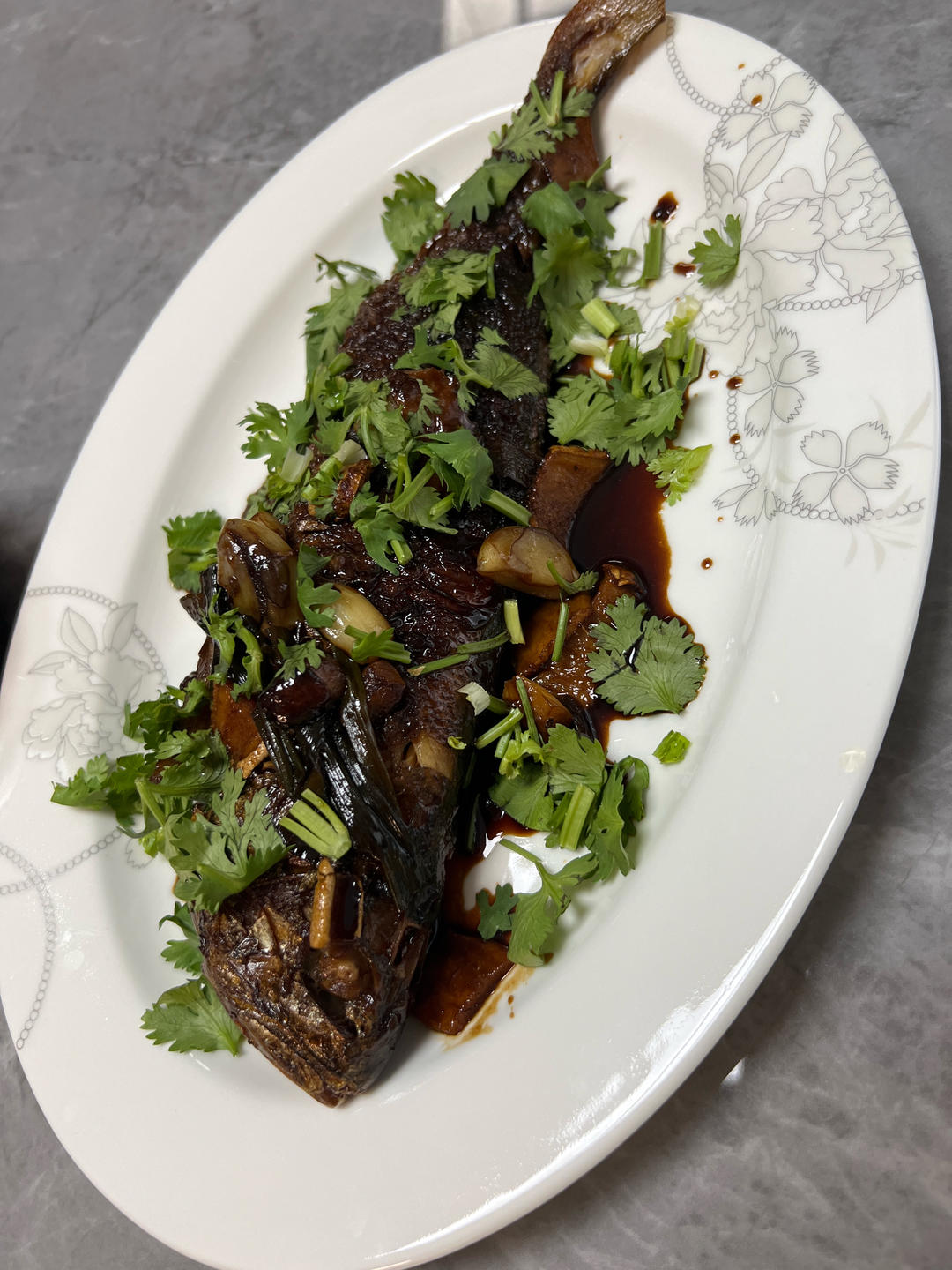 红烧黄鱼—鱼皮不破的小窍门