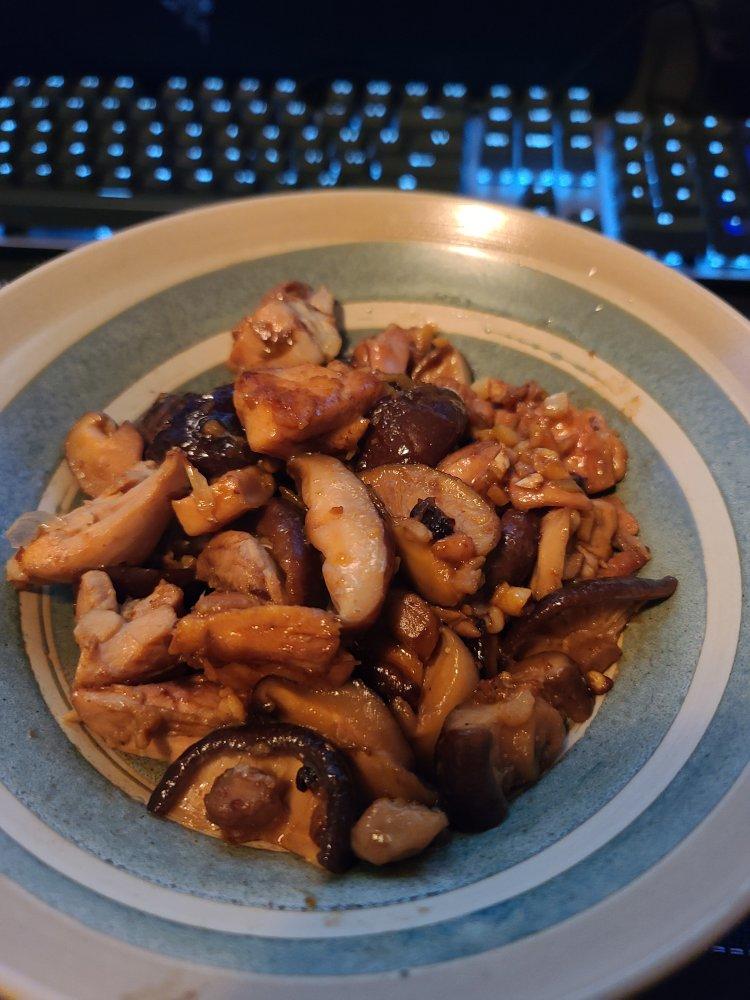 香菇炖鸡