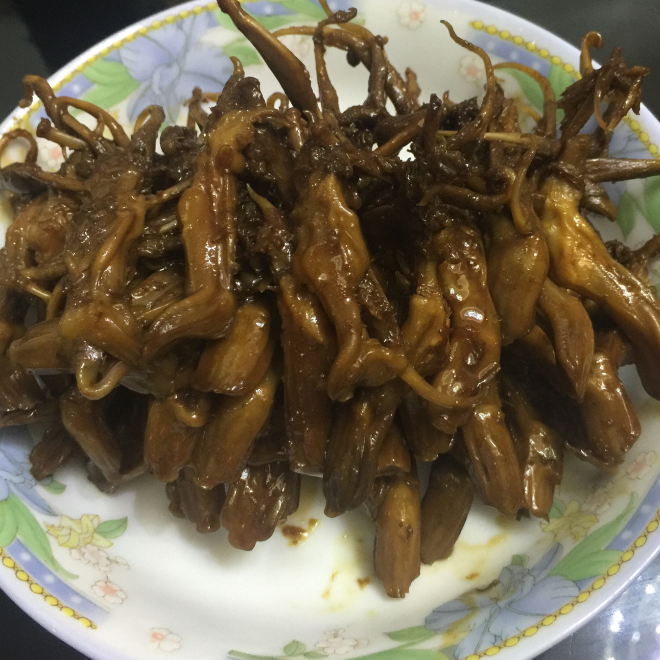 超级好吃麻辣酱鸭舌