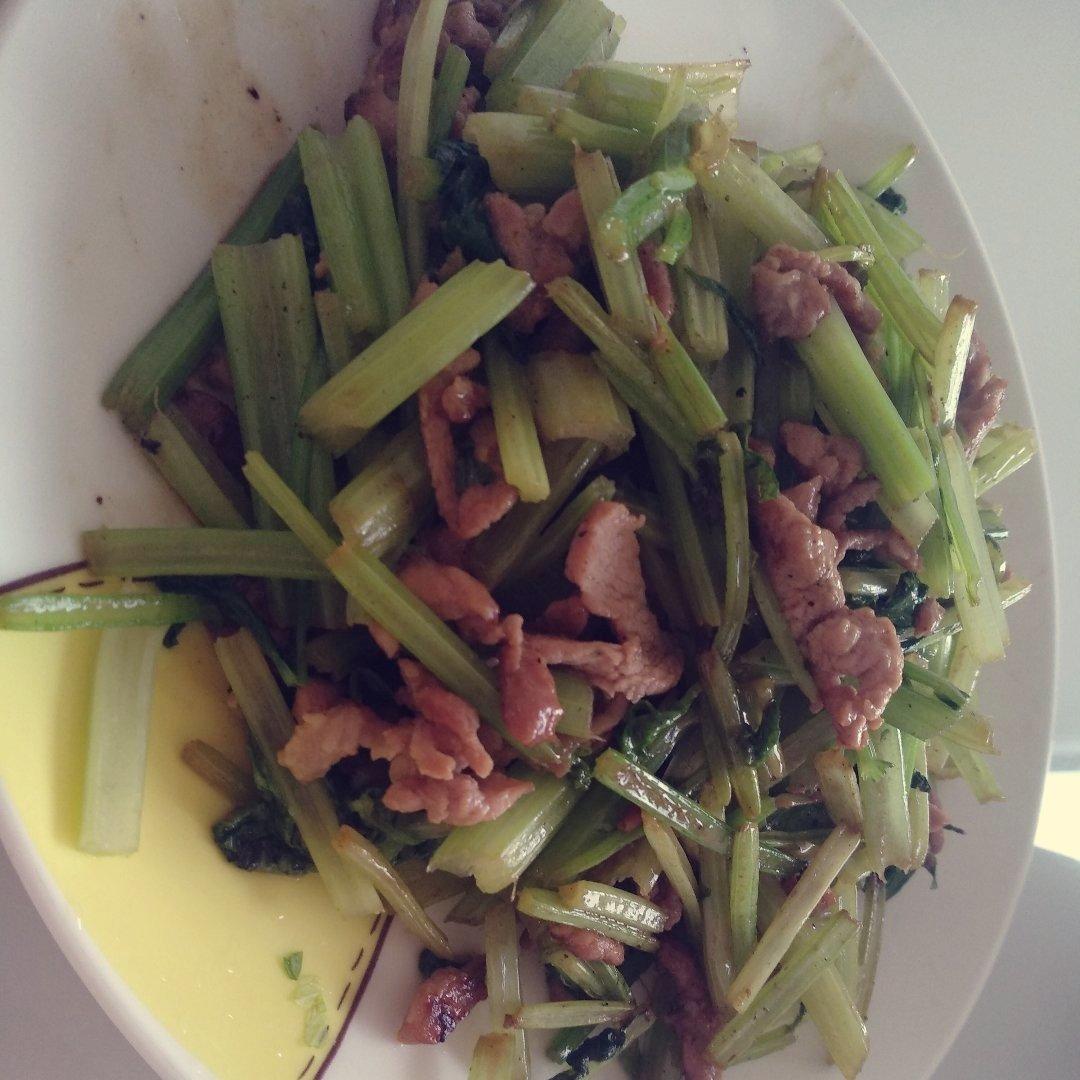 芹菜炒肉