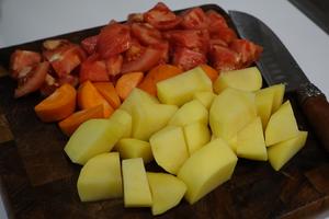 【北鼎珐琅锅食谱】番茄土豆炖牛腩的做法 步骤11
