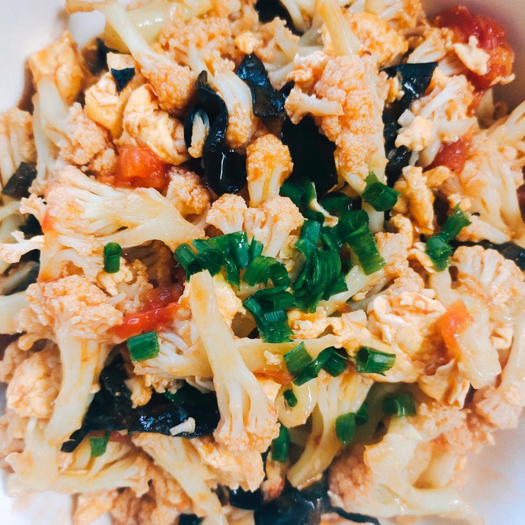 香甜低脂好吃到飞起-花菜木耳炒鸡蛋