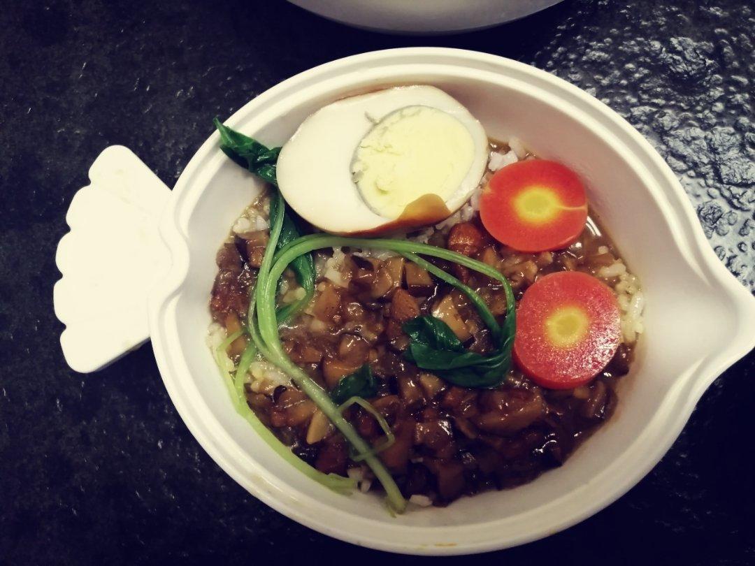 冬笋香菇卤肉饭（一碗饭俘获老公的胃）