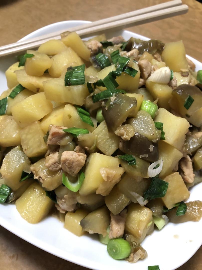 土豆炖茄子(东北菜)