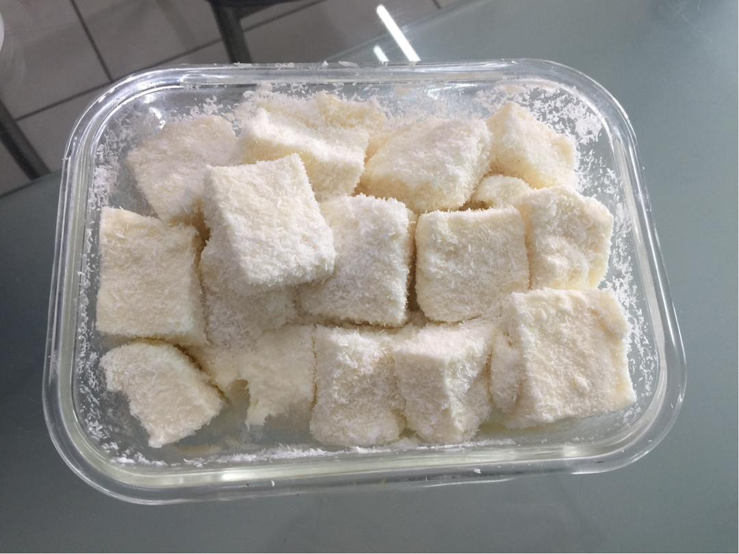 完胜85度C牛奶椰丝小方