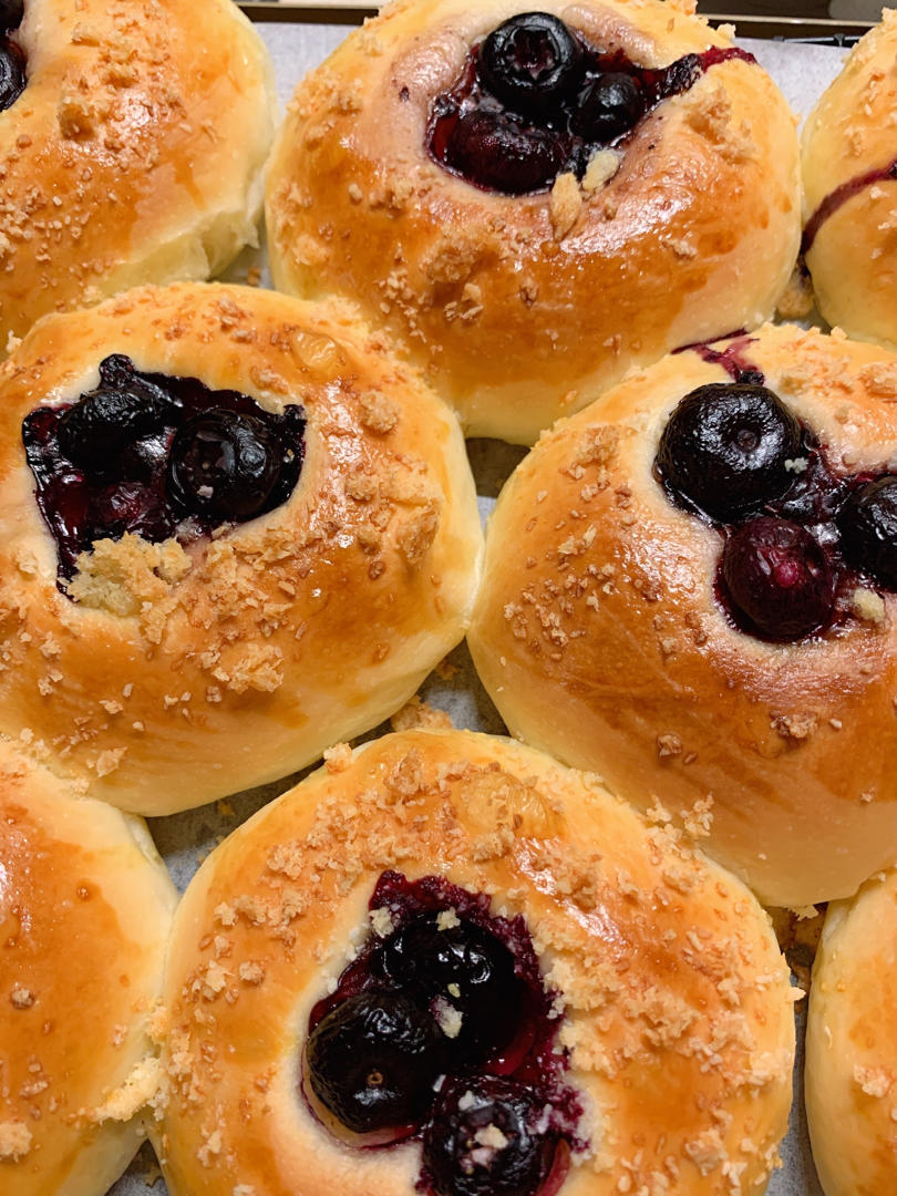 蓝莓奶酥面包