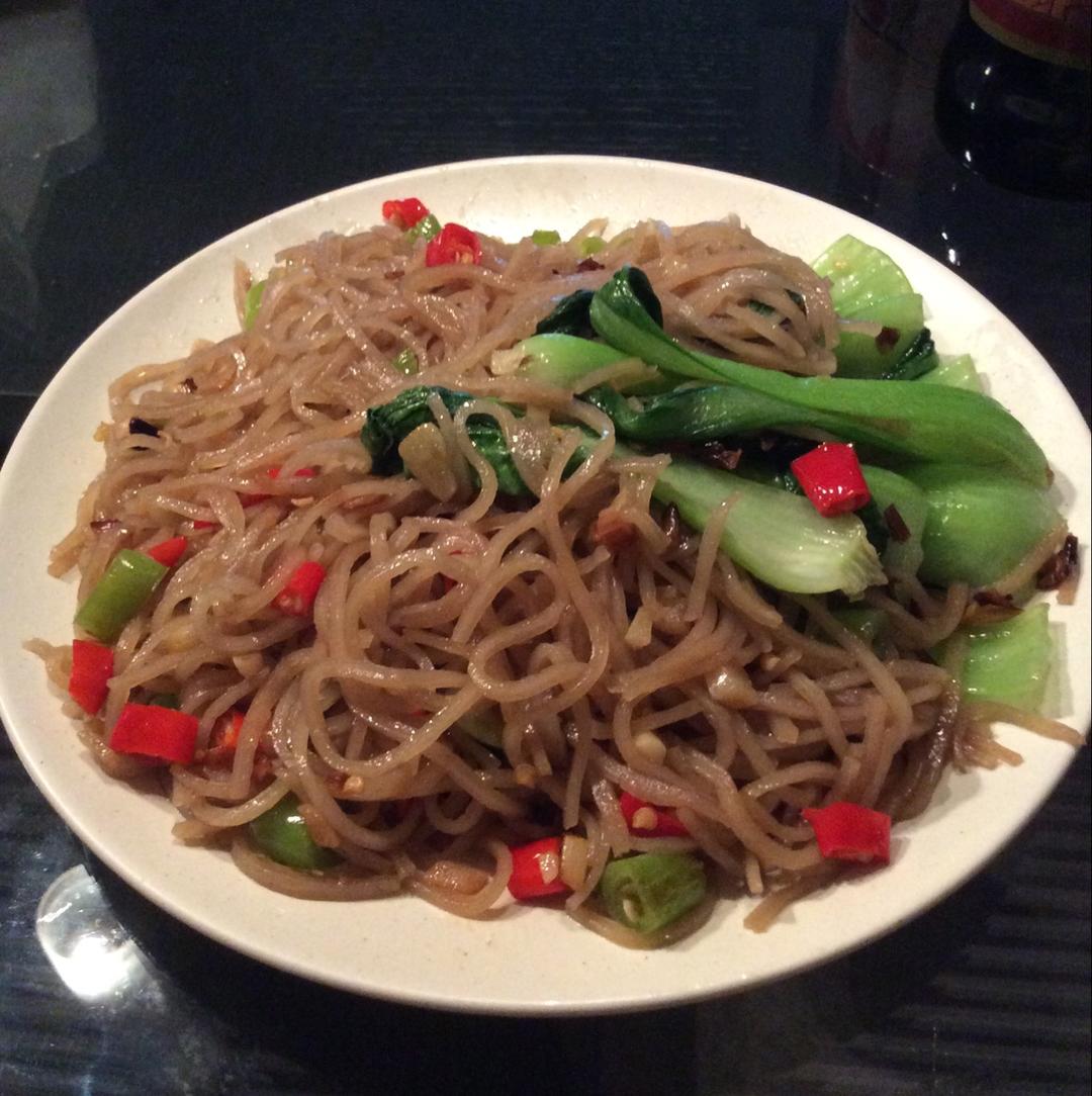 谢不鱼做的双椒炒鱼丝(赣南鱼丝的吃法推广)