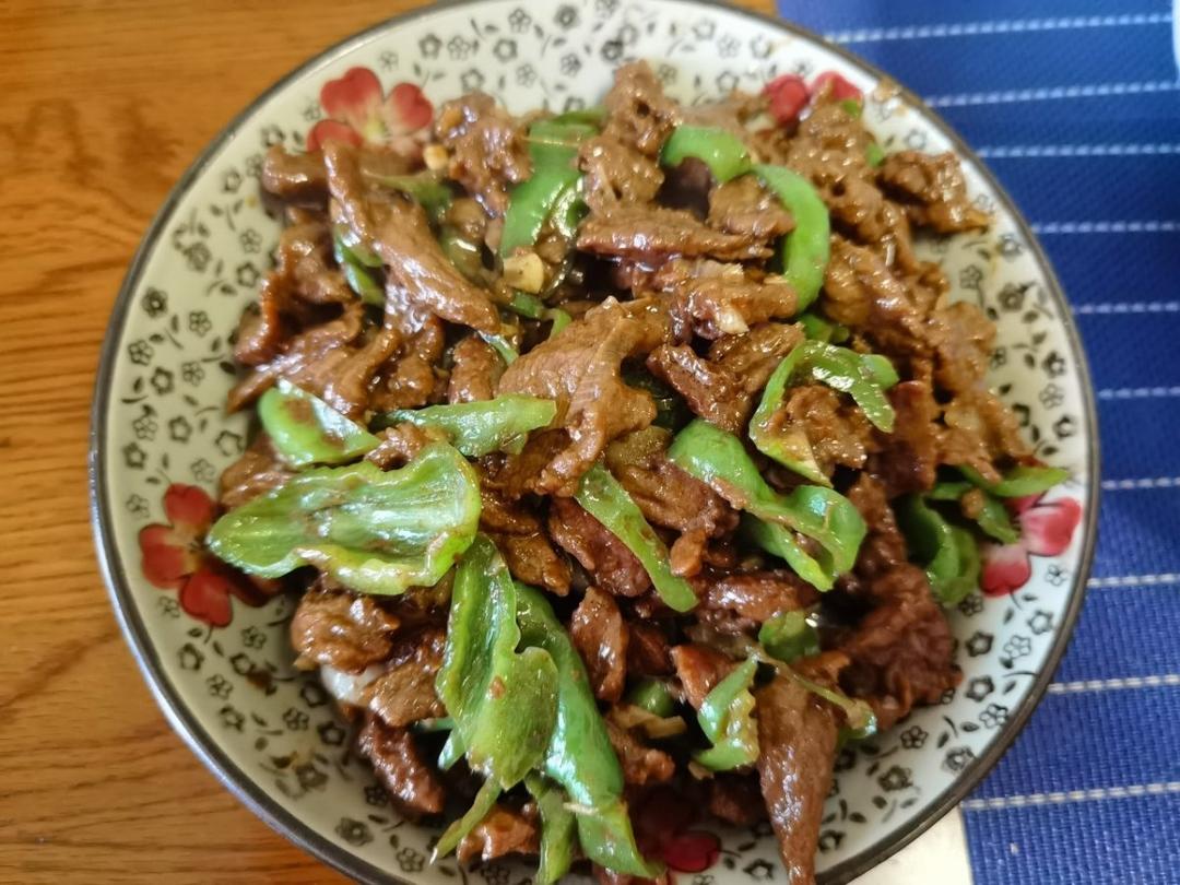 【小高姐】青椒牛肉 如何炒出嫩滑的牛肉