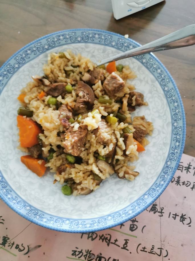 牛腰窝胡蒜青磨煲仔饭