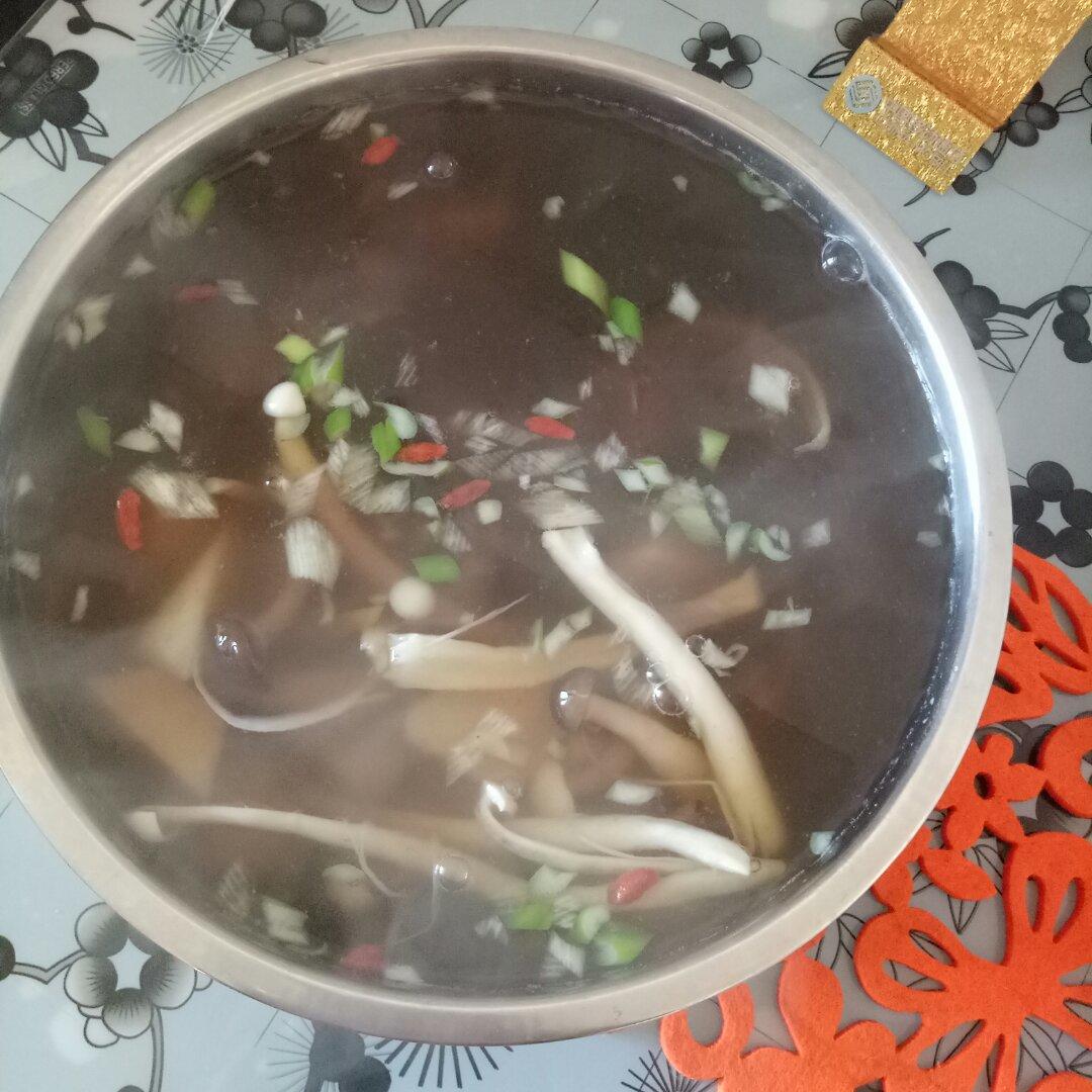 山药薏米蘑菇汤