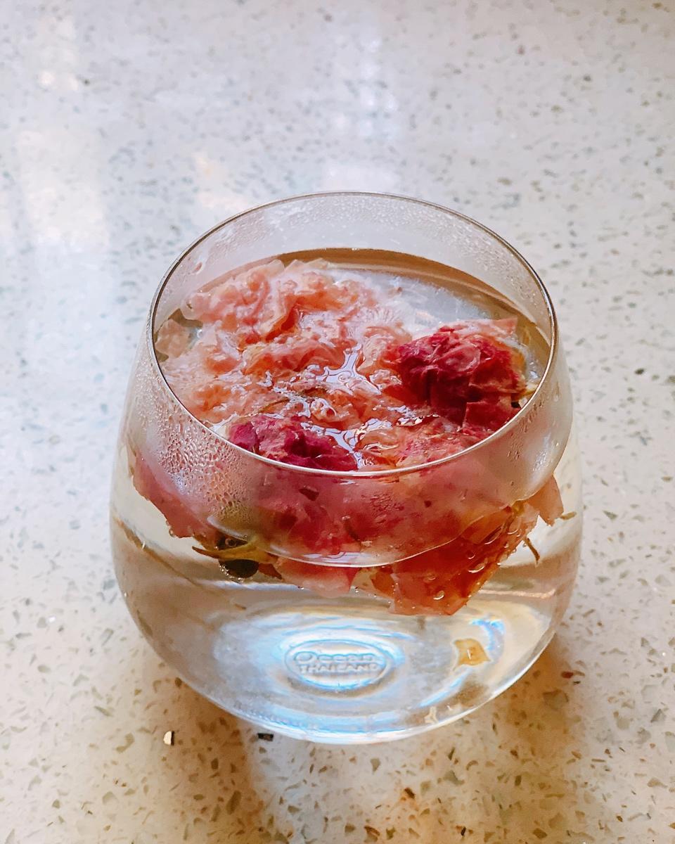 红枣枸杞玫瑰花茶