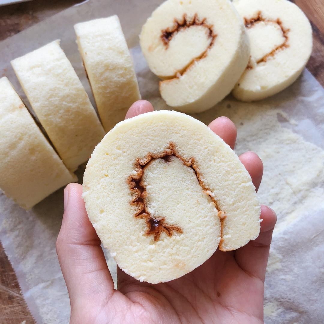 【视频食谱】原味基础蛋糕卷