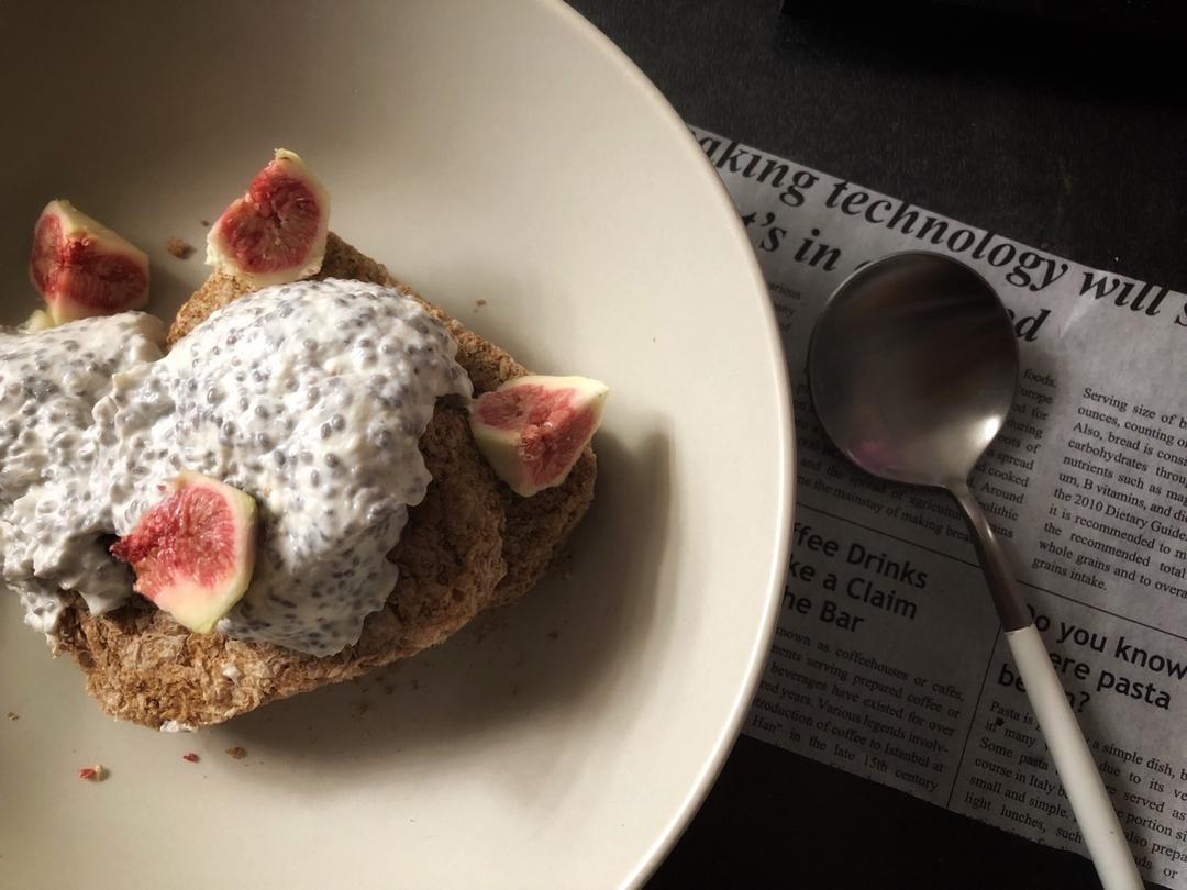 凿壁偷光吃早餐