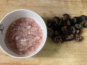 【减脂餐】高蛋白小米藜麦瘦肉海参粥的做法 步骤3