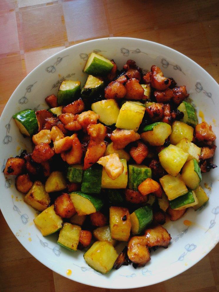 超级下饭的辣炒黄瓜鸡丁