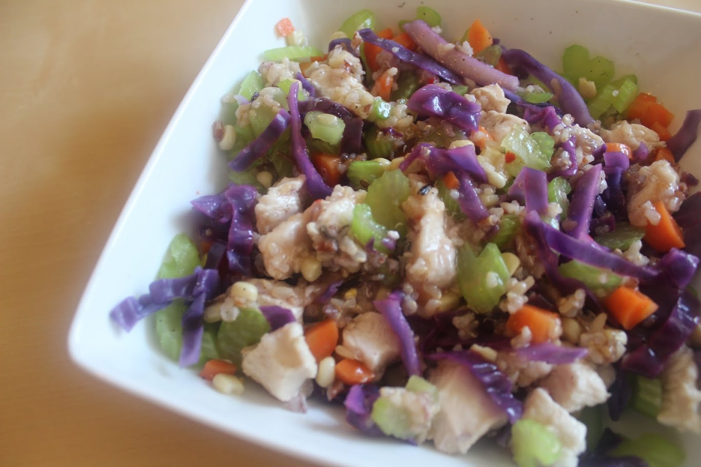 藜麦鸡胸肉沙拉
