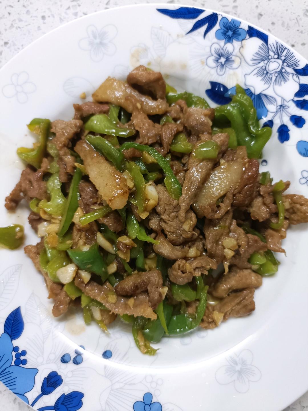 ‼️好吃到舔盘的青椒肉丝盖浇饭