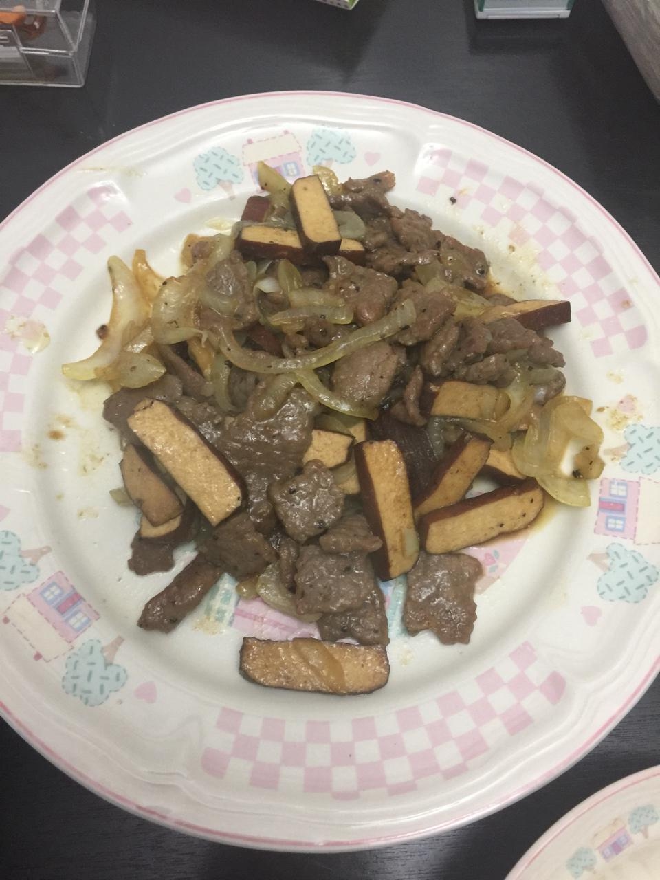 洋葱炒牛肉