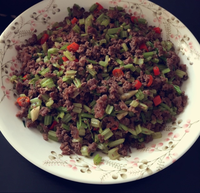 牛肉末炒芹菜
