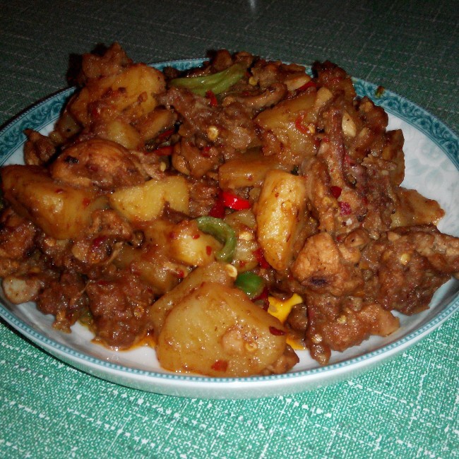 香辣土豆烧鸡块