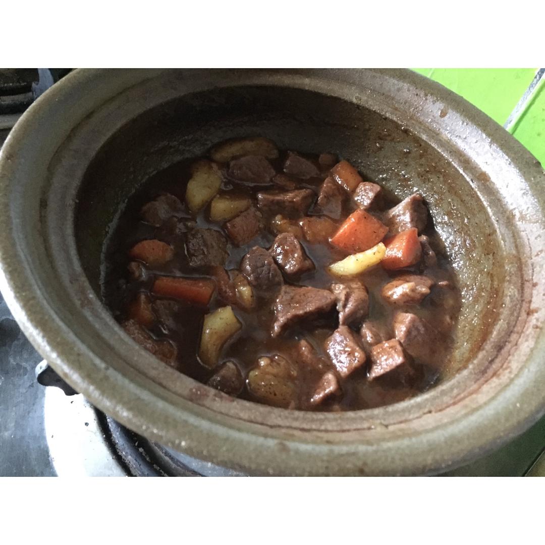 西红柿炖牛肉