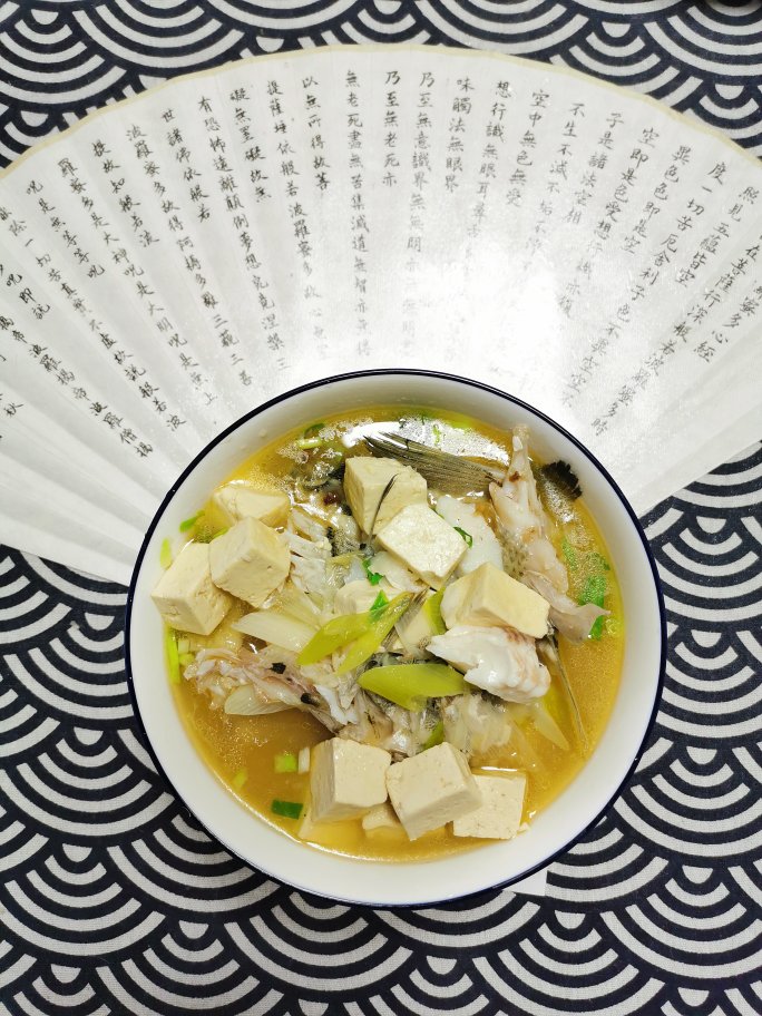 奶白海鲈鱼豆腐汤