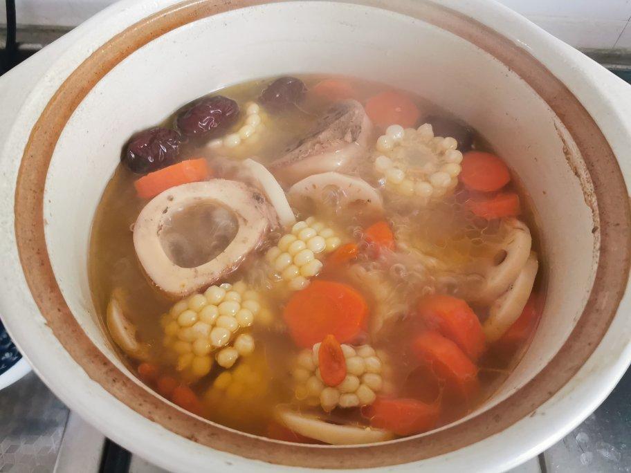 美味牛骨养生汤