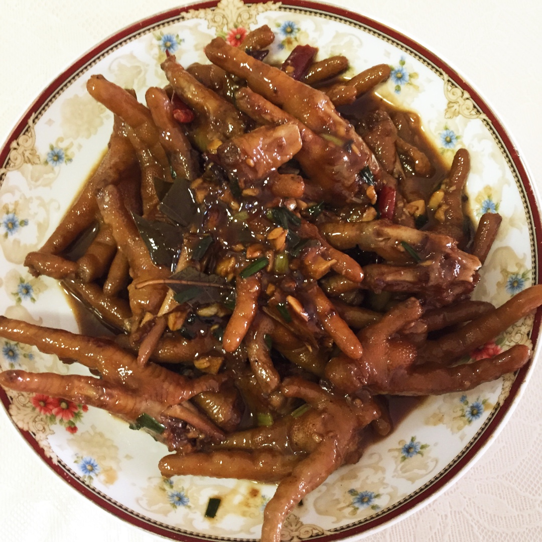卤鸡脚