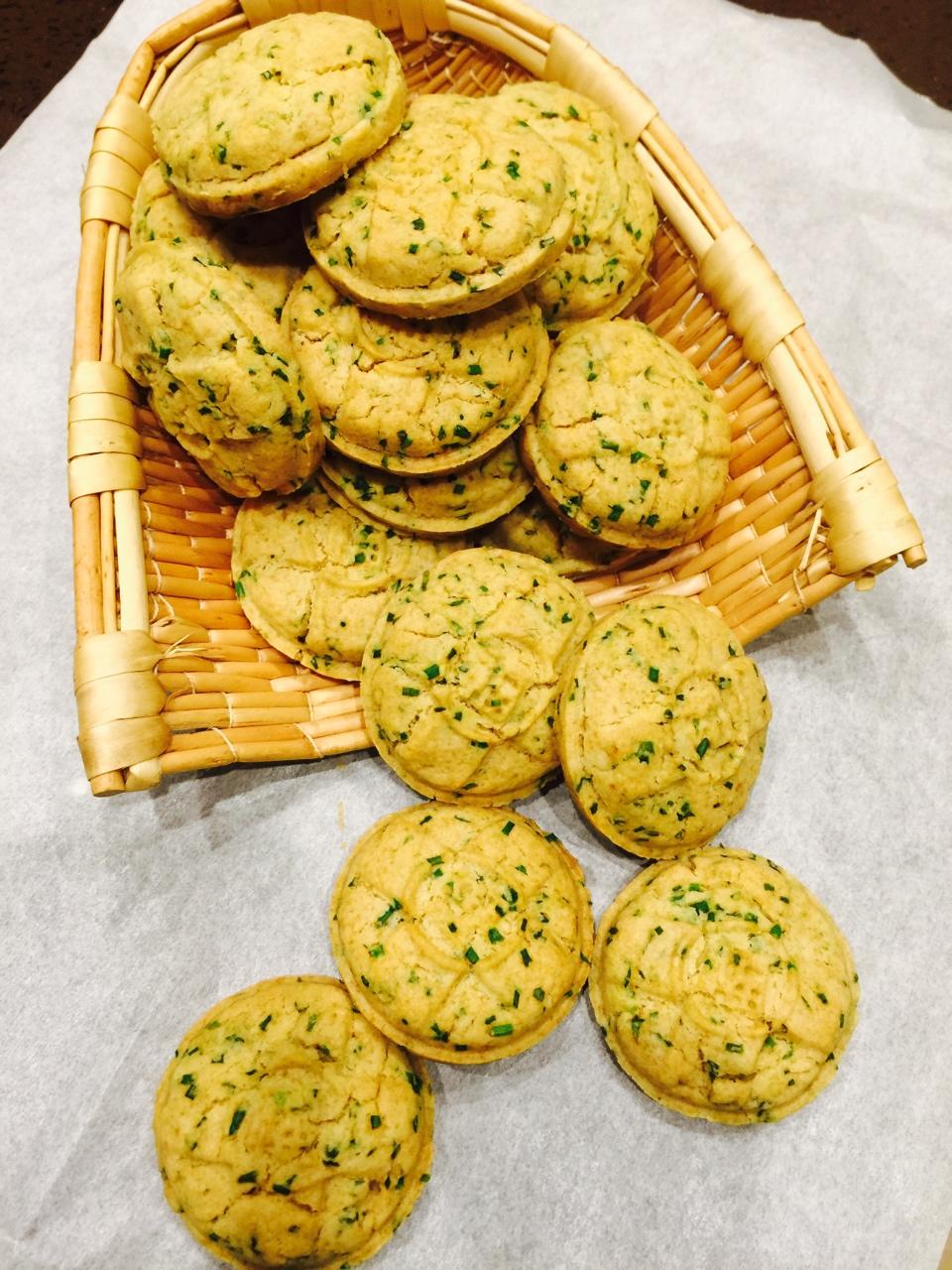 苏州小娘鱼一本厨房记事本做的葱香桃酥