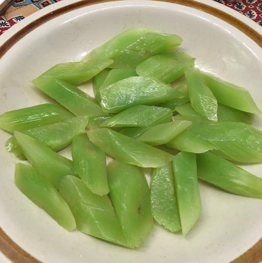 凉拌莴笋