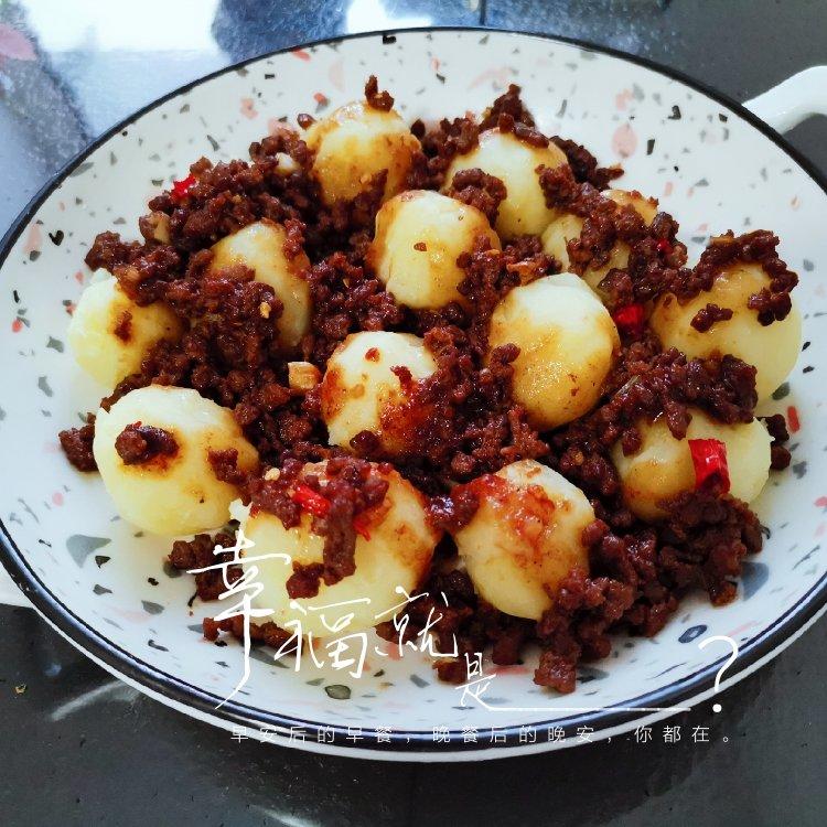 馋嘴香辣肉末浇汁土豆泥