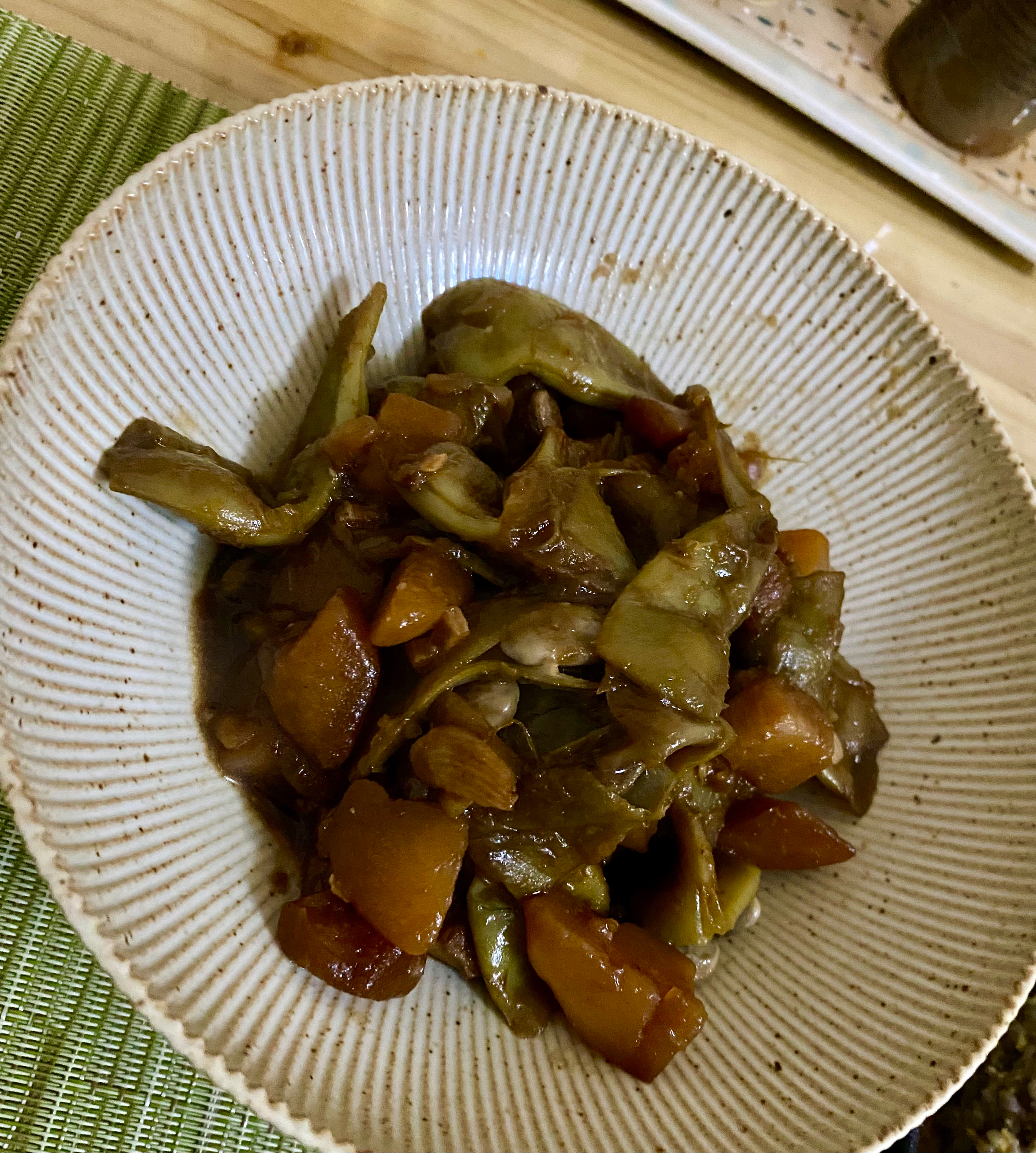 五花肉炖油豆角土豆